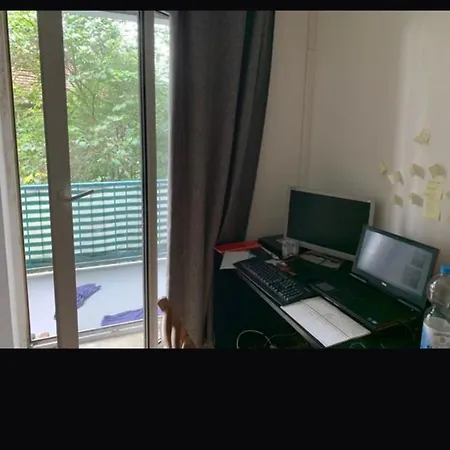 아파트 Ferienwohnung Im Herzen Von *